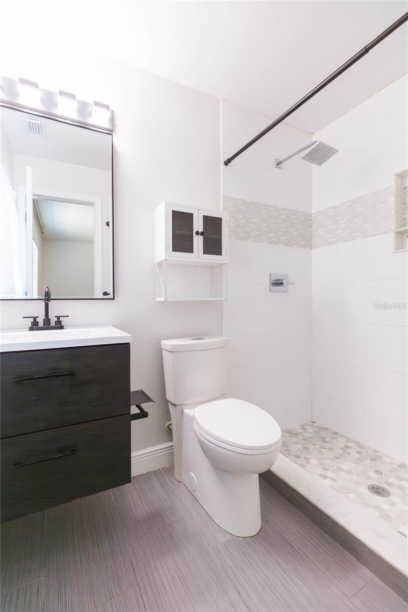 WOODBERY ESTATES - Residential Lease