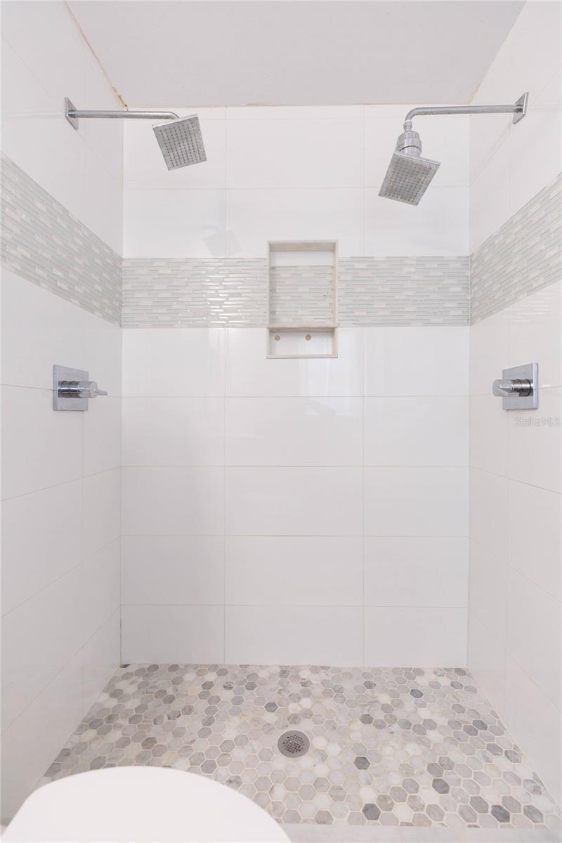 WOODBERY ESTATES - Residential Lease