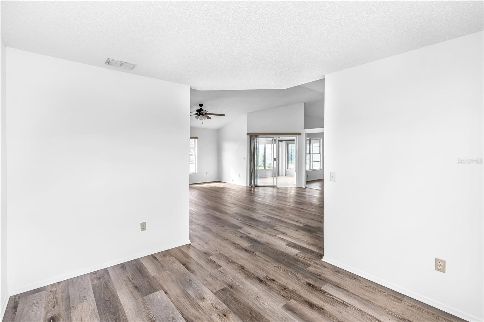 DELTONA LAKES UNIT 32 - Residential