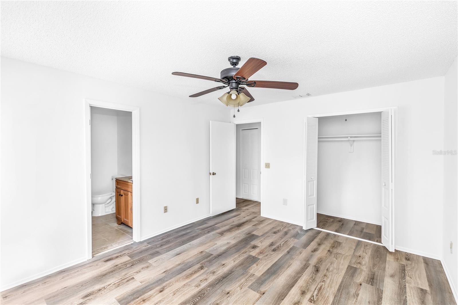 DELTONA LAKES UNIT 32 - Residential