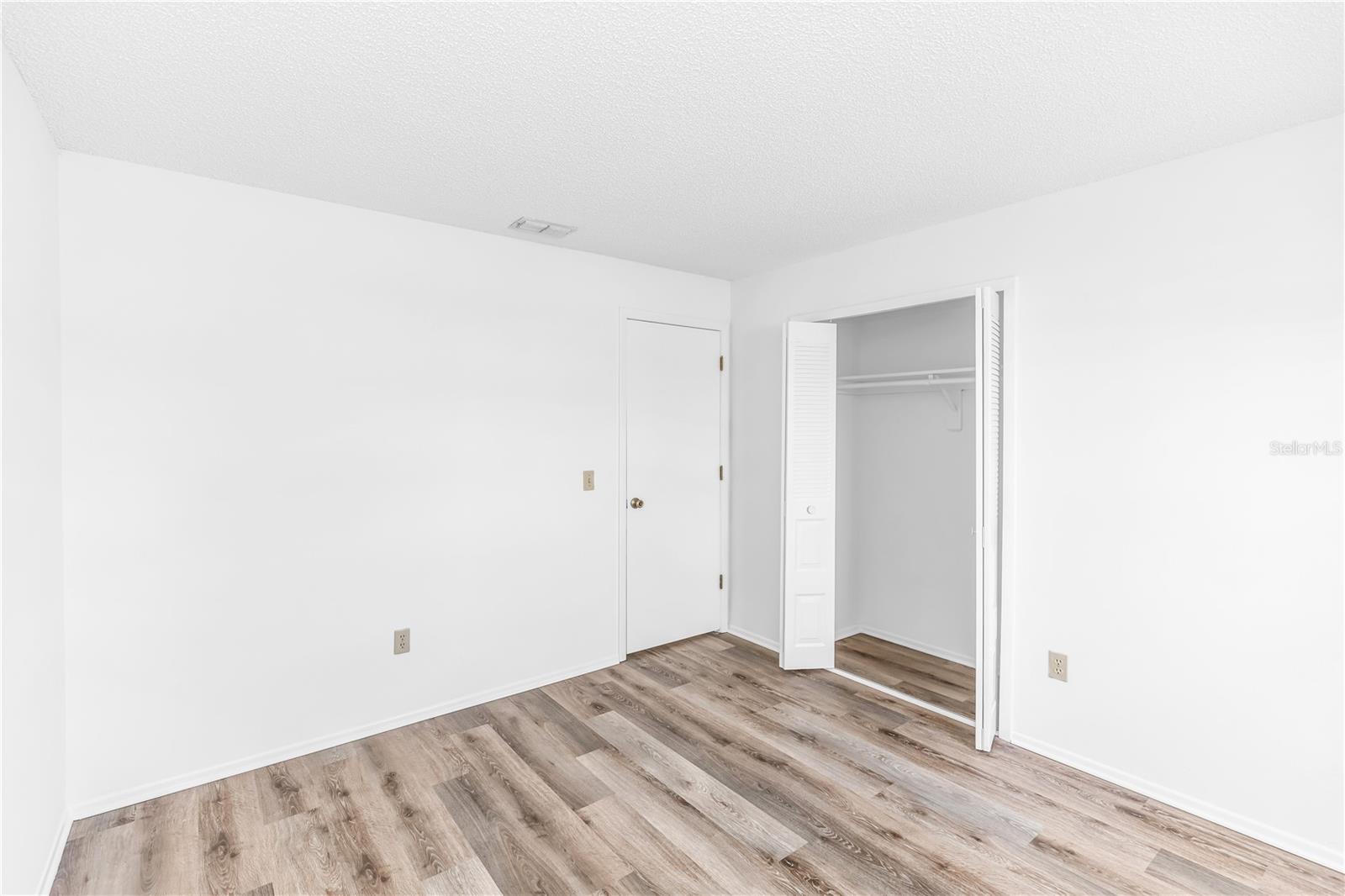 DELTONA LAKES UNIT 32 - Residential