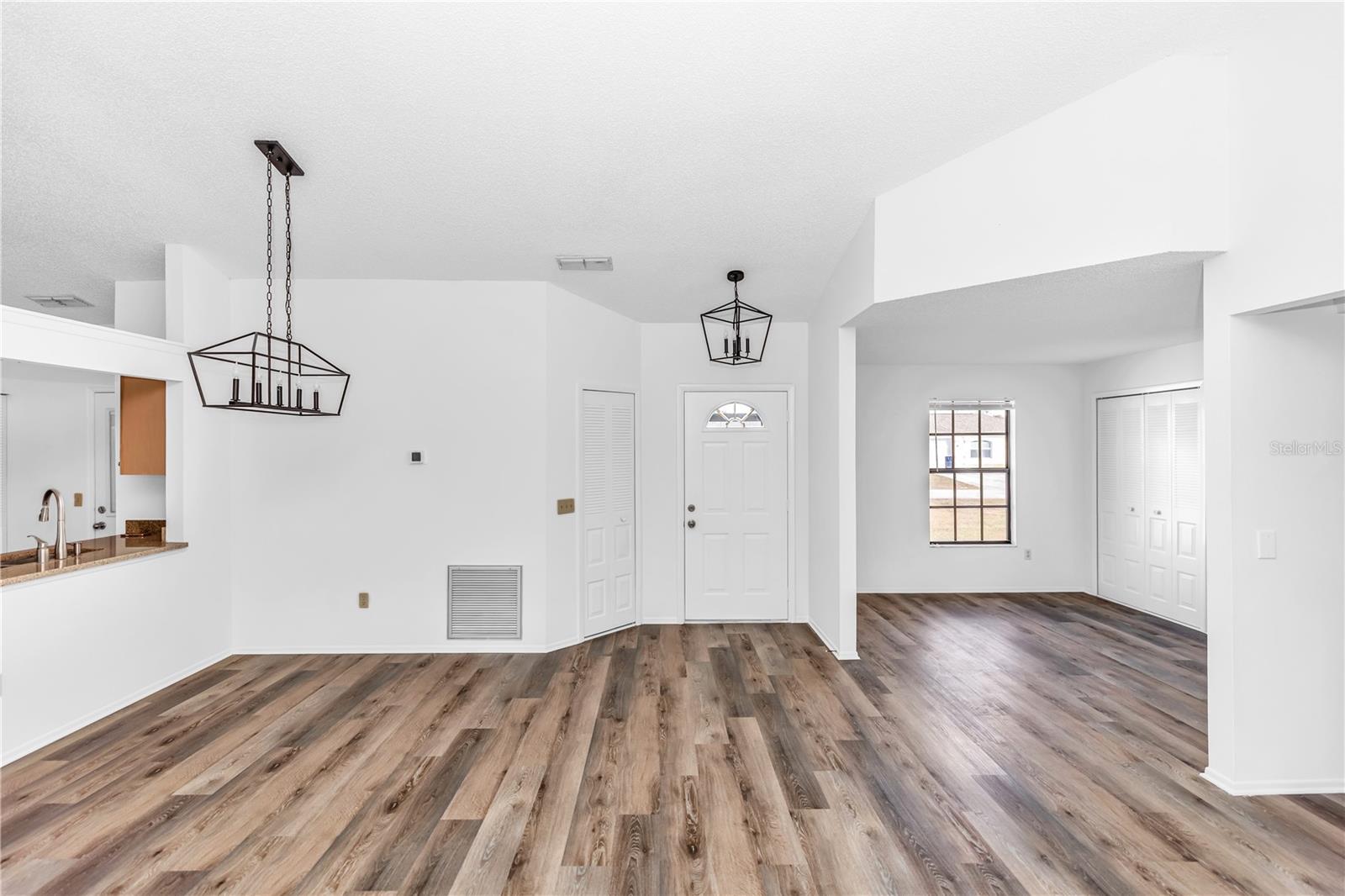 DELTONA LAKES UNIT 32 - Residential