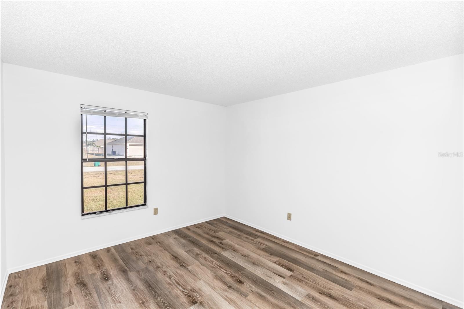 DELTONA LAKES UNIT 32 - Residential