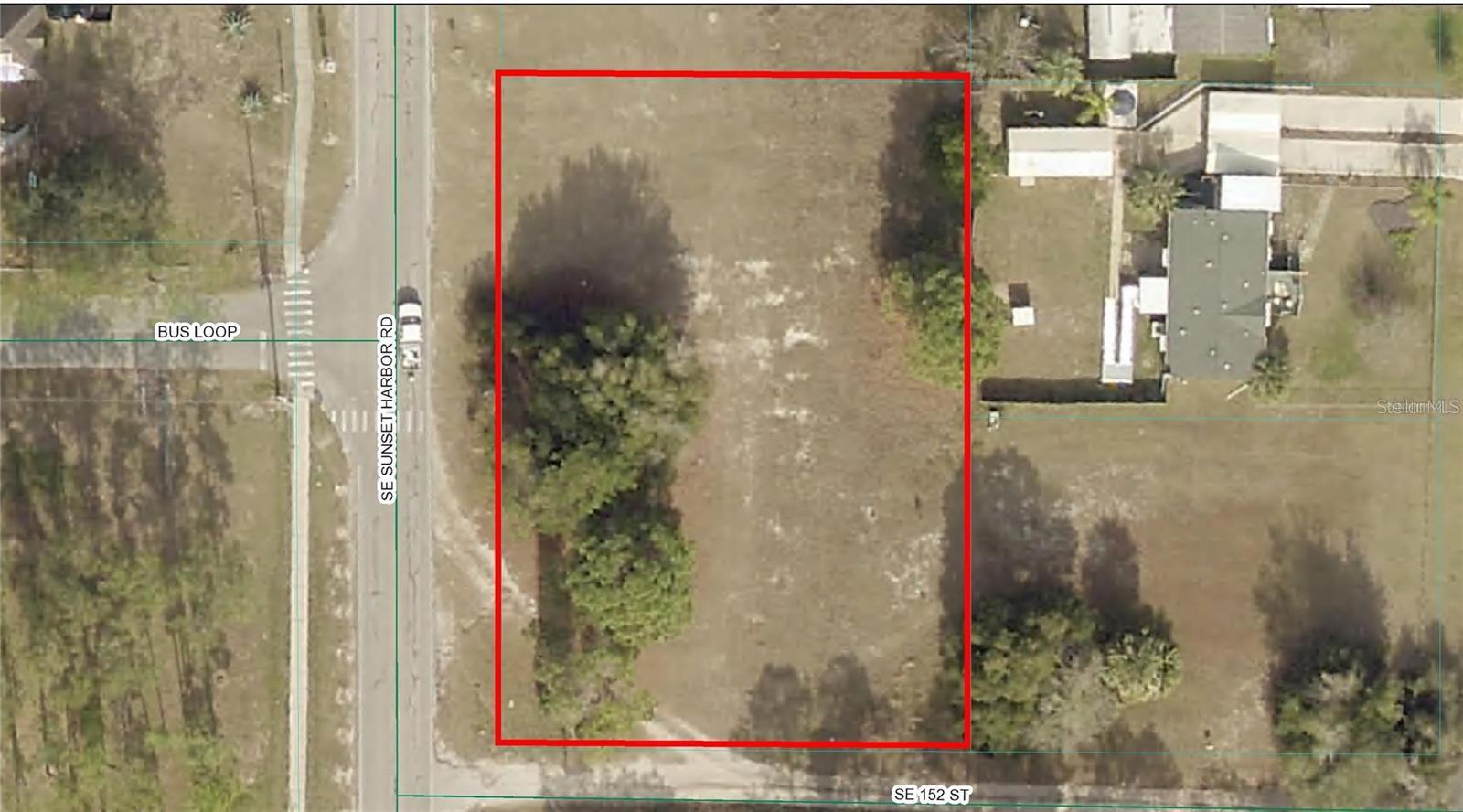 Beautiful cleared .31 acre lot, zoned R4, located in well-established Lake Weir Harbor Estates, ready for your new home. It's an easy drive to Ocala or The Villages, close to Hope Park on Lake Weir, and Carney Island Recreation area.