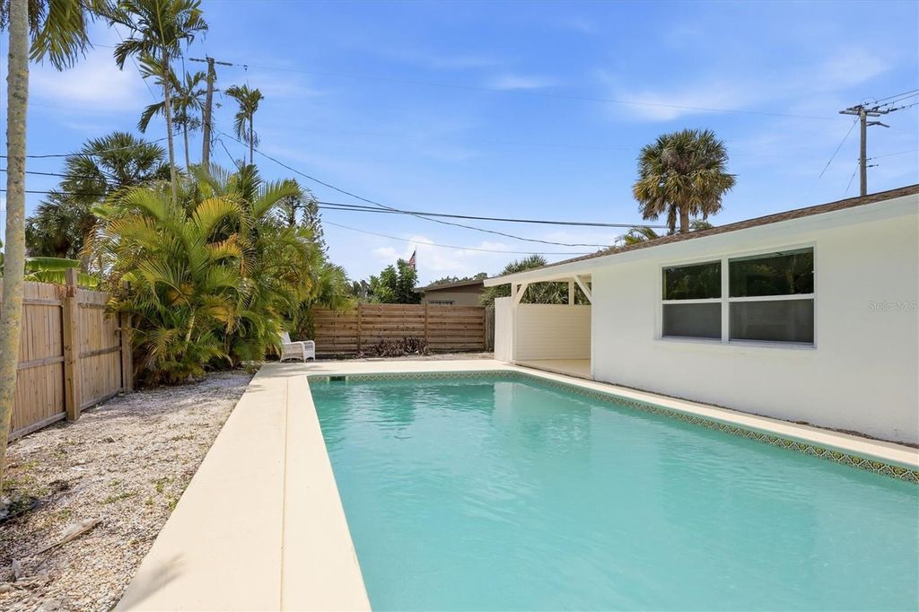 Photo of 761 S Venice Boulevard, Venice, FL 34293 (MLS # N6144008)