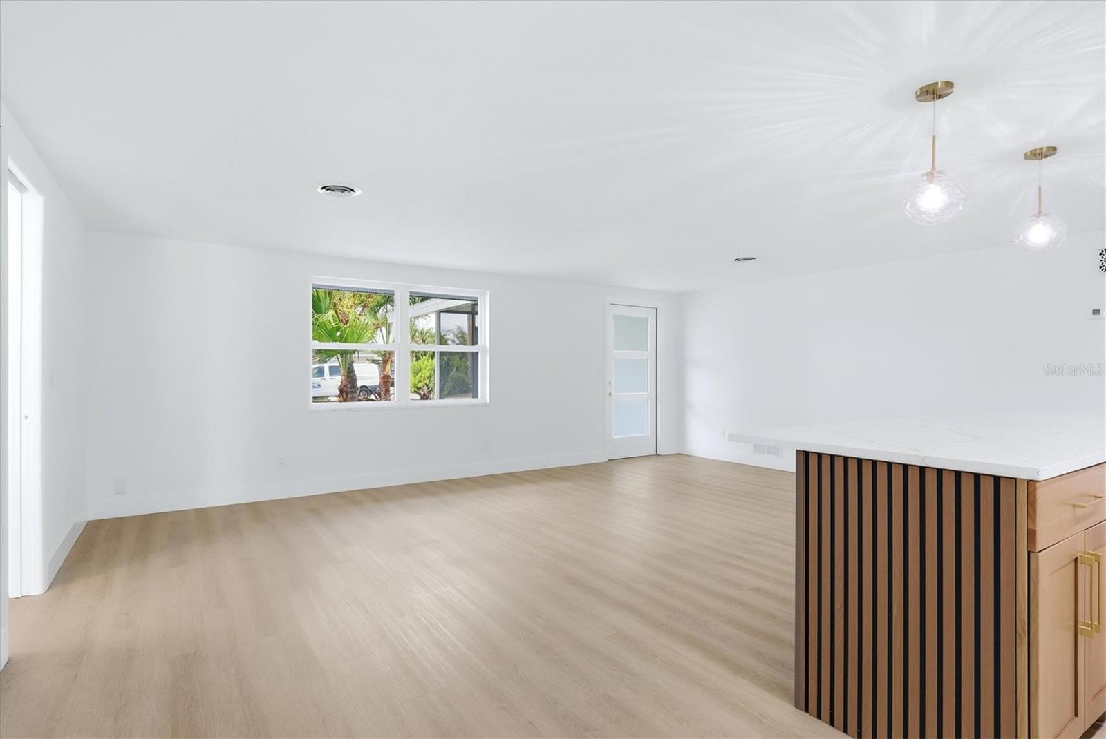 SOUTH VENICE - Residential