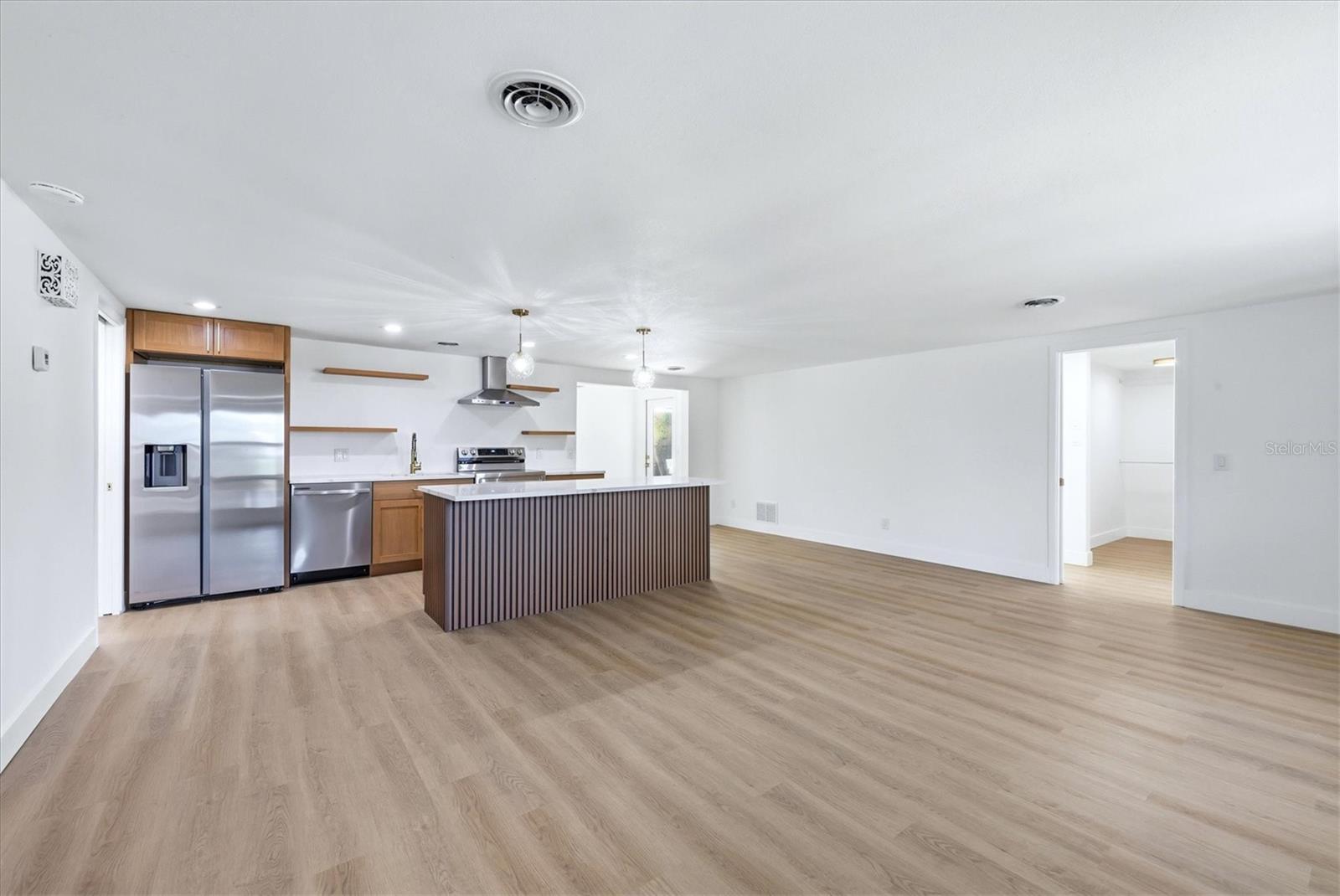 761 S VENICE BOULEVARD