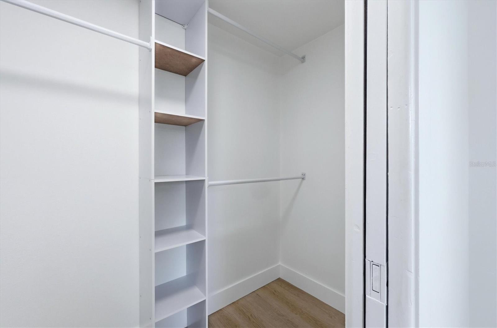 SOUTH VENICE - Residential