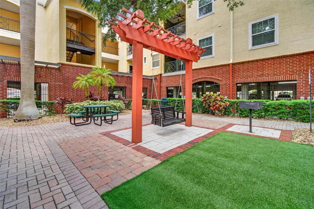 Photo of 2010 E Palm Avenue #14318, Tampa, FL 33605 (MLS # TB8542002)