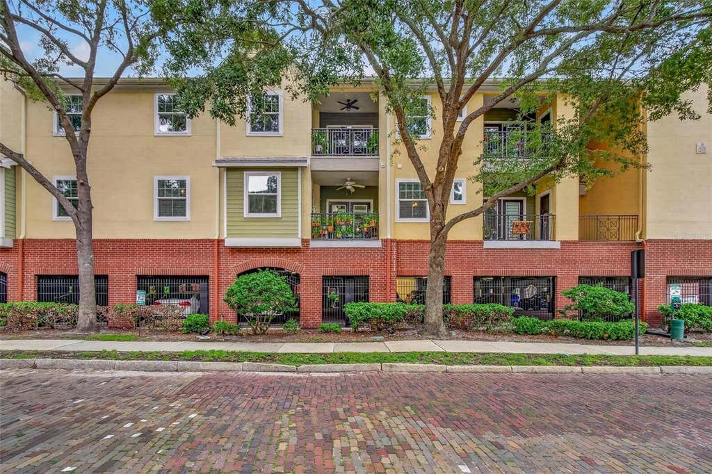 Photo of 2010 E Palm Avenue #14318, Tampa, FL 33605 (MLS # TB8542002)