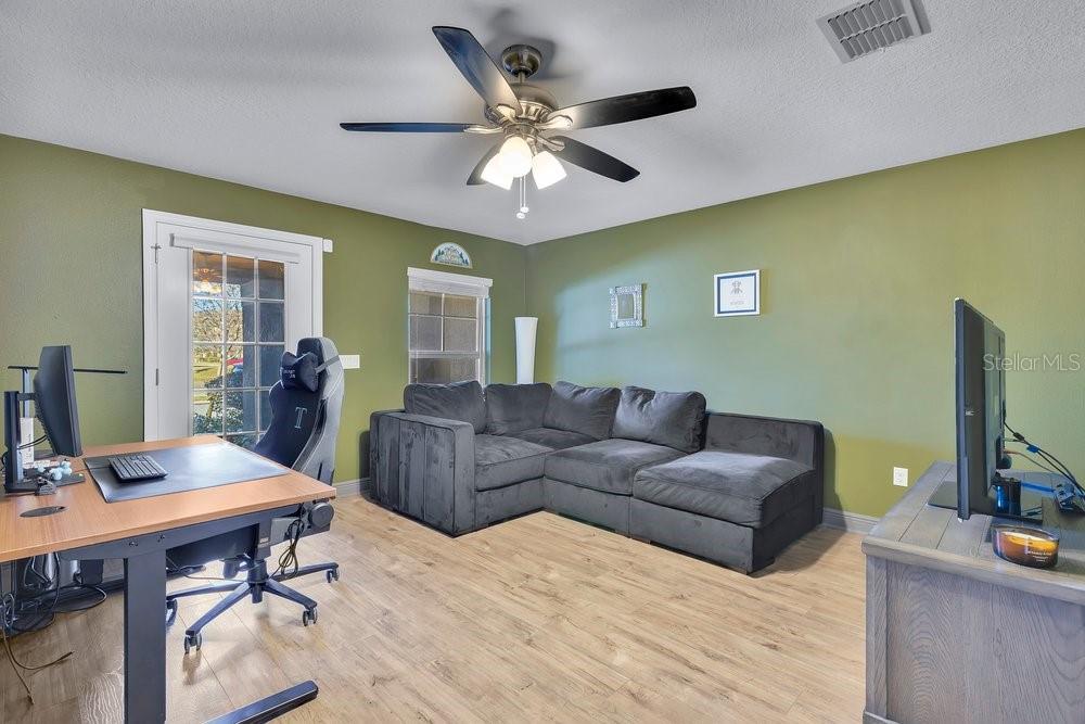 10826 SUNSET RIDGE LANE