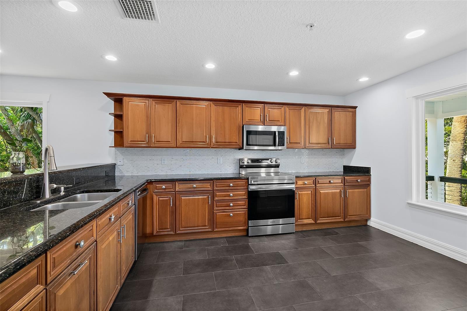 ATLANTA BEACH - Residential