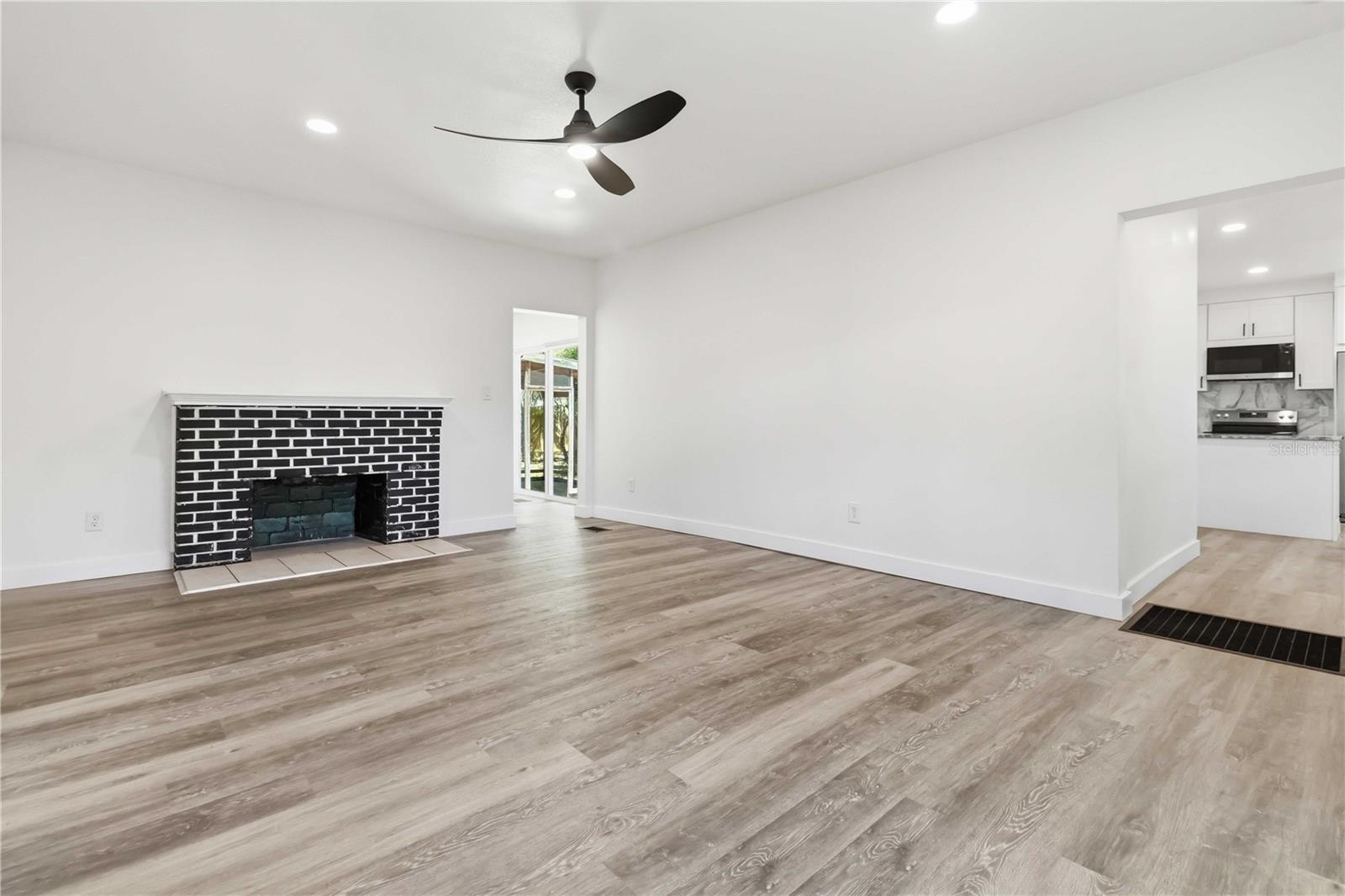 GARDNER & WEBBER KINGSTON - Residential