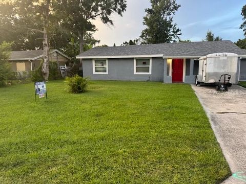 Photo of 2847 W Harwood Street, Orlando, FL 32805 (MLS # O6406318)