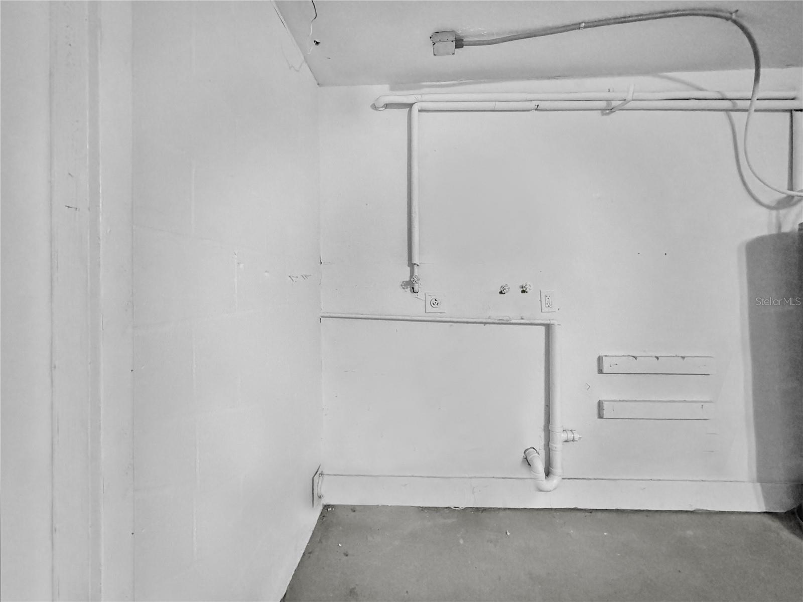 SHADOW RIDGE - Residential Lease