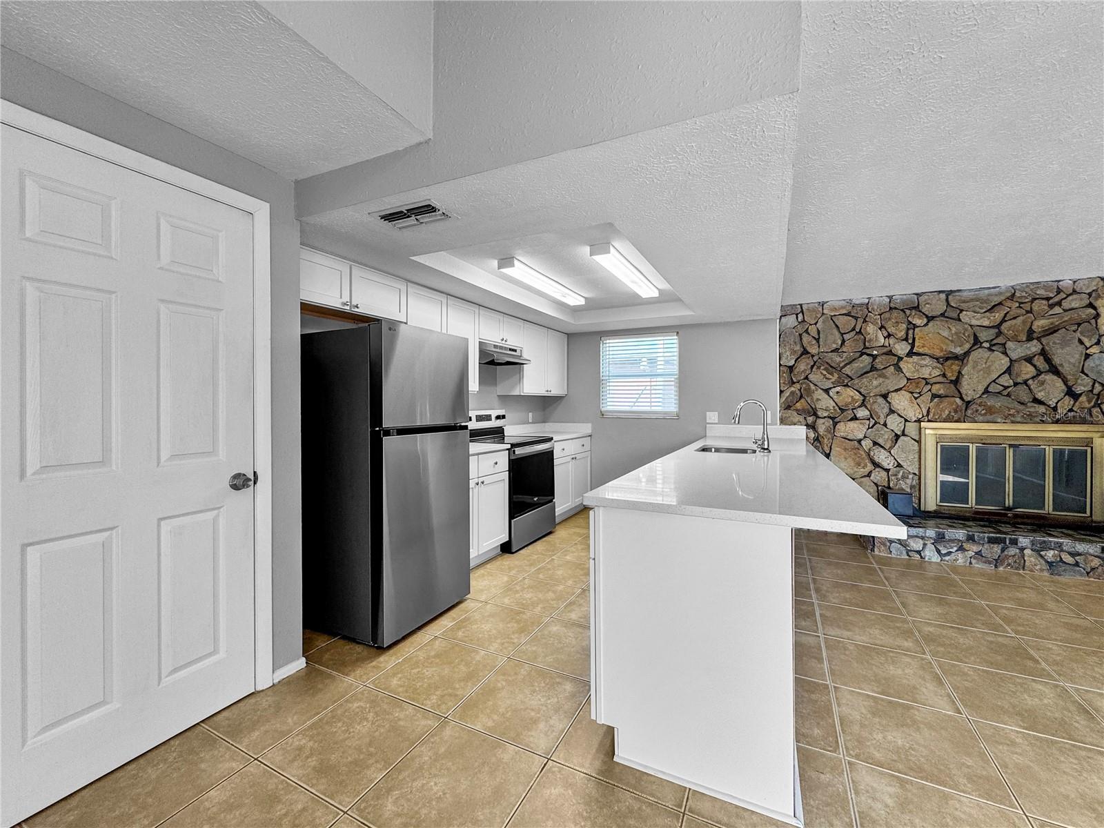 SHADOW RIDGE - Residential Lease