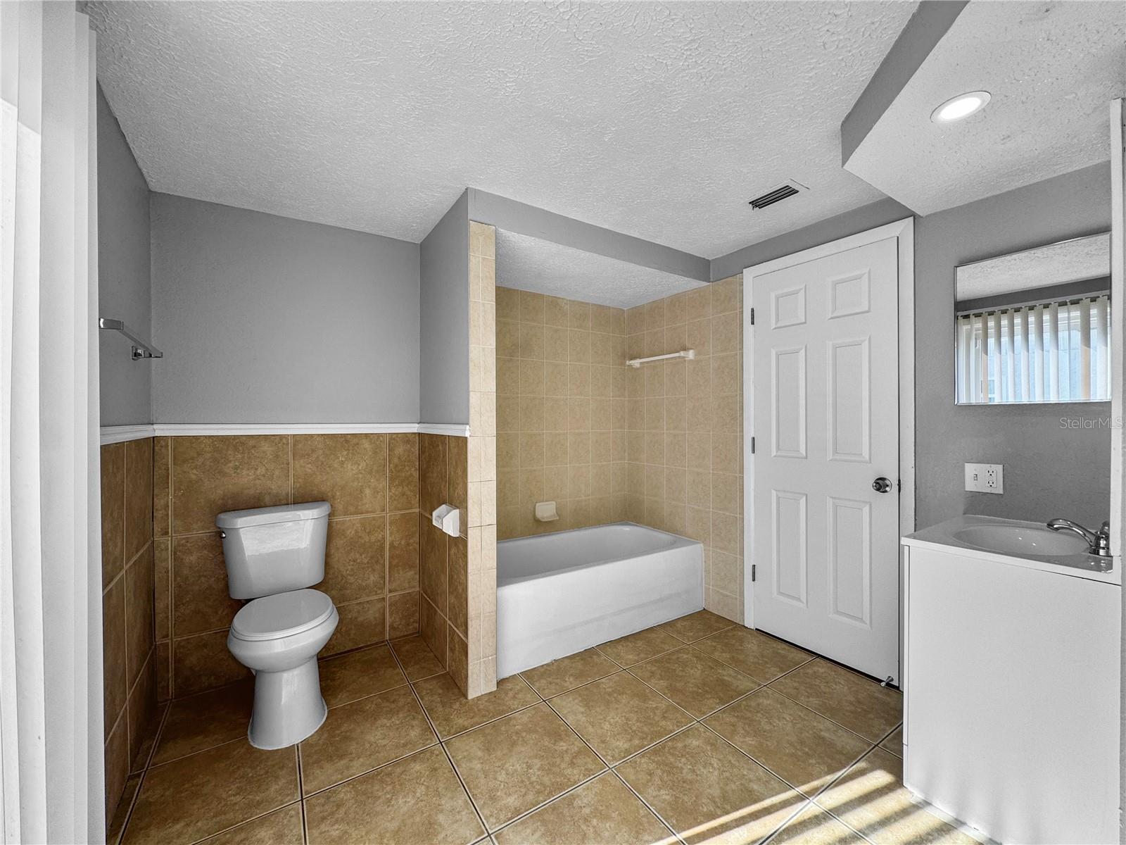 SHADOW RIDGE - Residential Lease