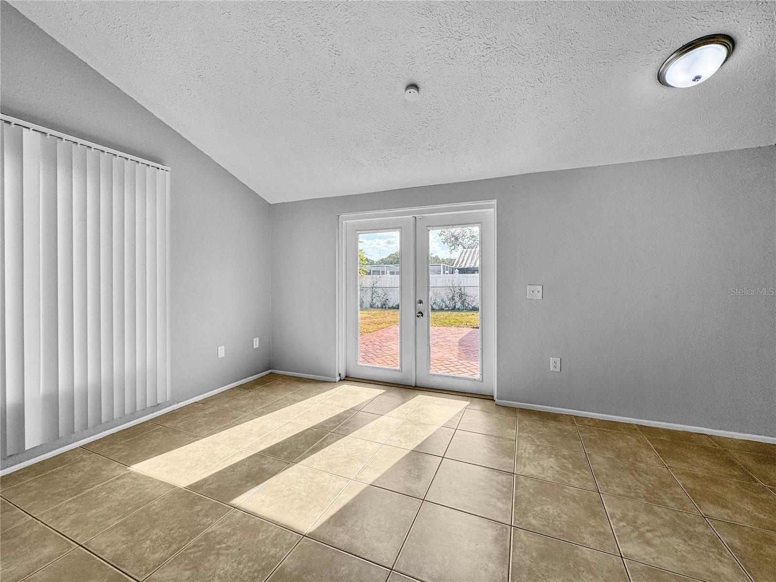 SHADOW RIDGE - Residential Lease