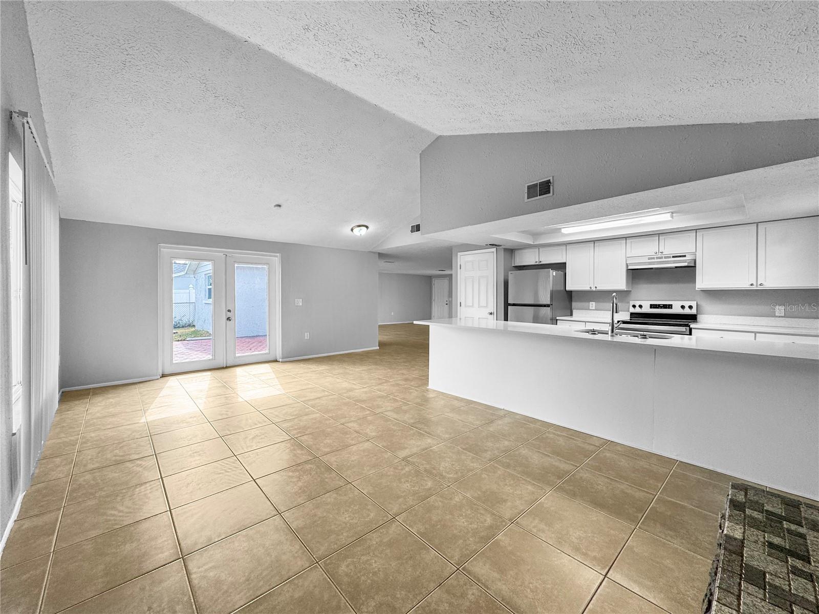 SHADOW RIDGE - Residential Lease