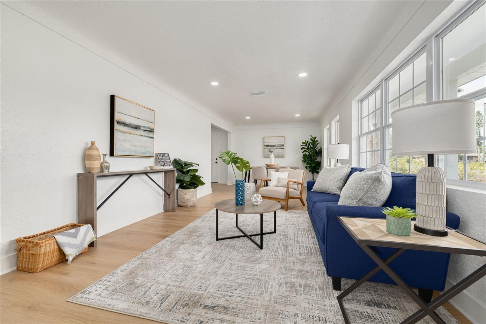 880 BAY VISTA BOULEVARD S