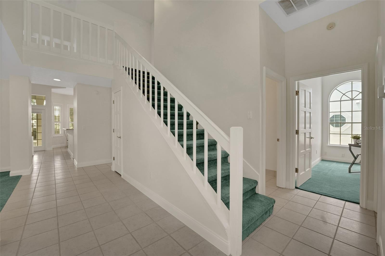 HEATHROW/BRAMPTON COVE - Residential