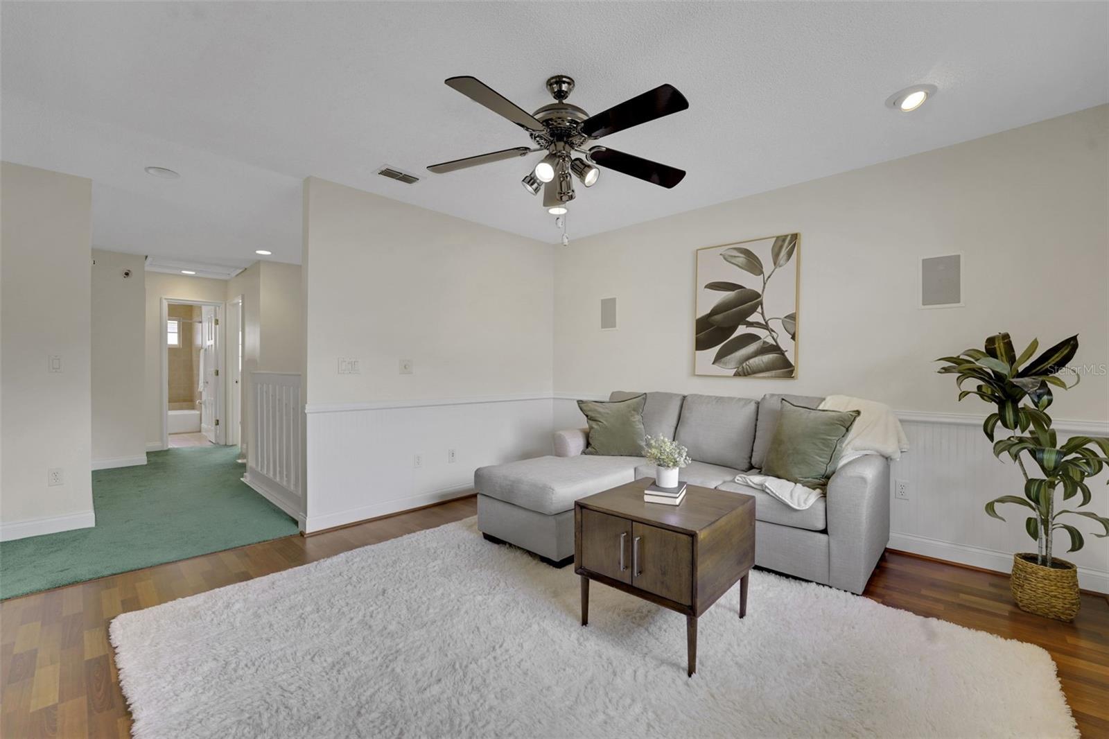 HEATHROW/BRAMPTON COVE - Residential