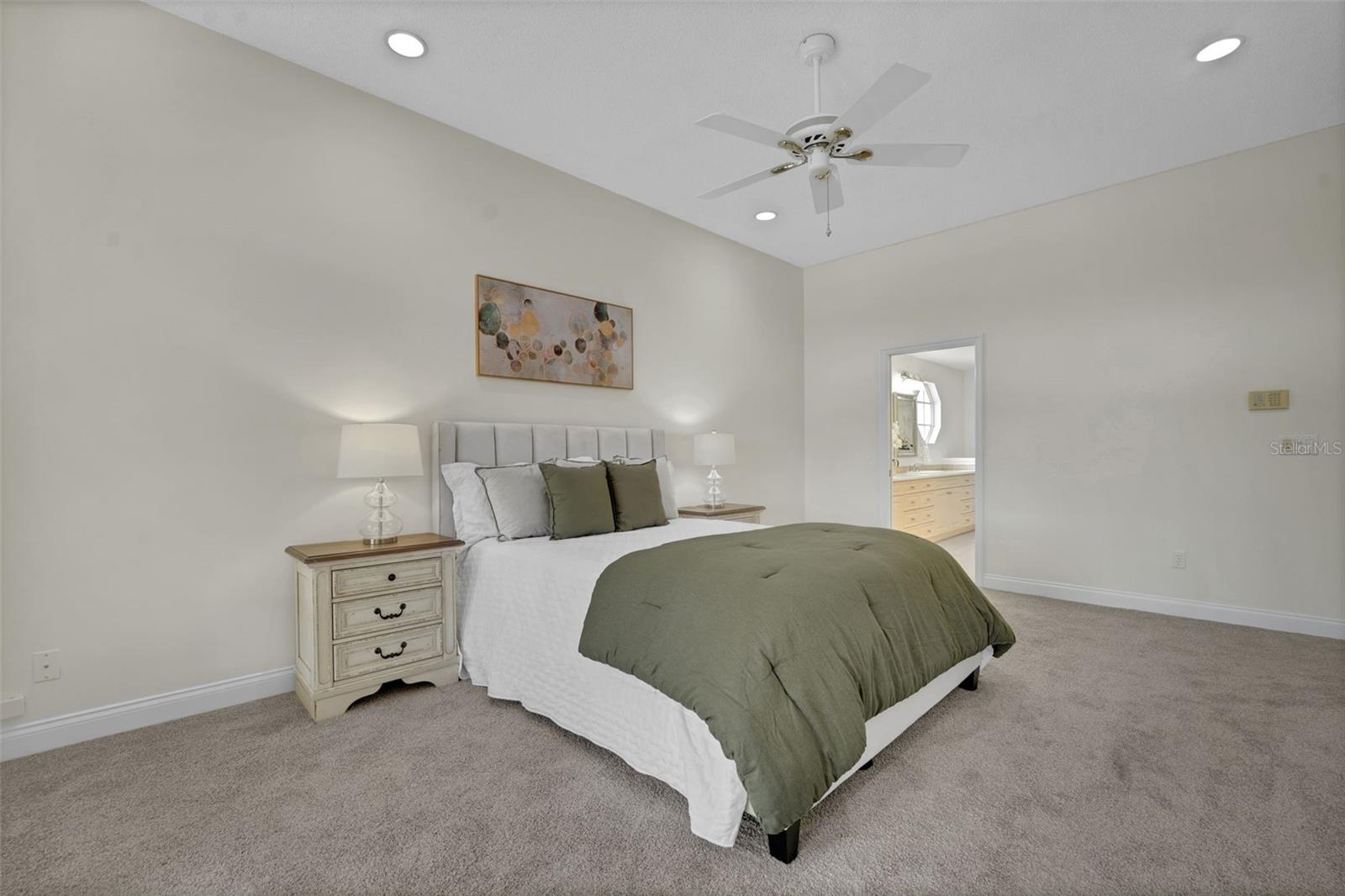 HEATHROW/BRAMPTON COVE - Residential