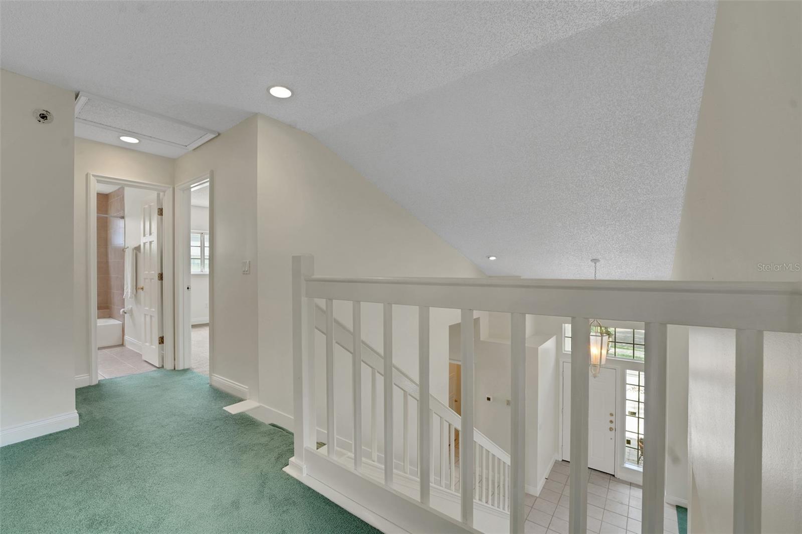 HEATHROW/BRAMPTON COVE - Residential