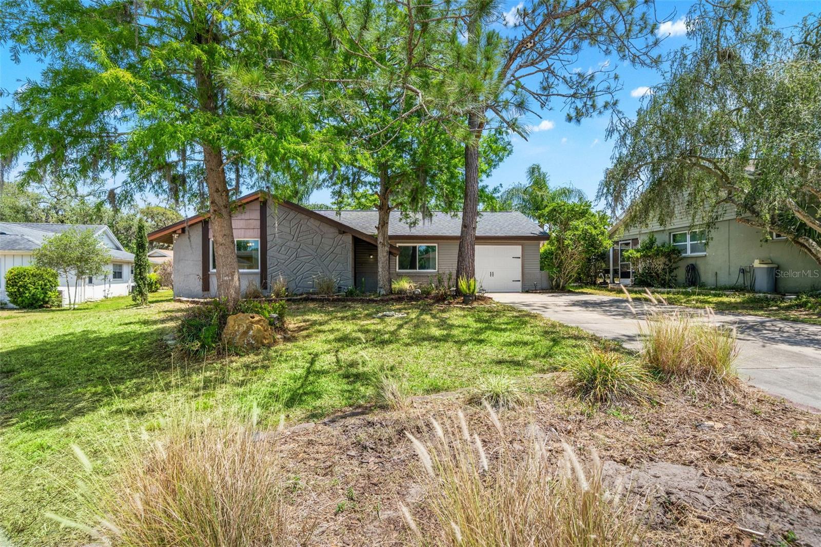 BEACON WOODS VILLAGE - Residential