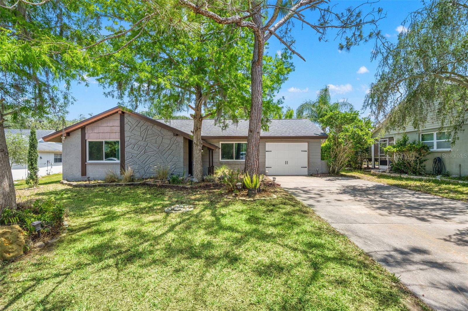 BEACON WOODS VILLAGE - Residential