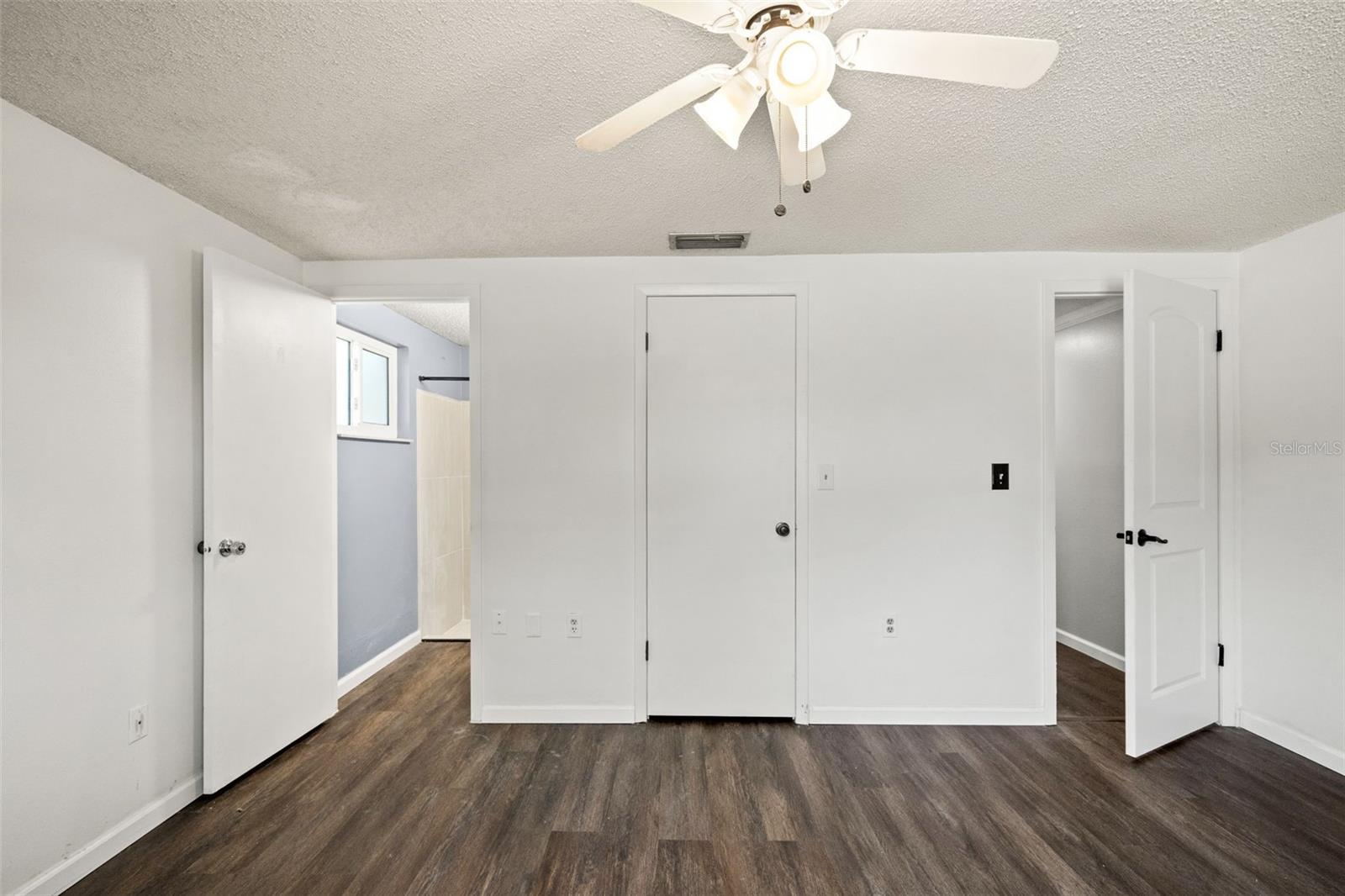 BEACON WOODS VILLAGE - Residential