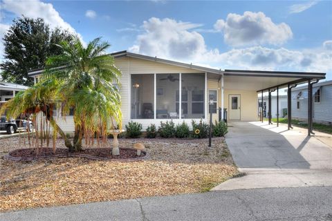 A home in WINTER HAVEN