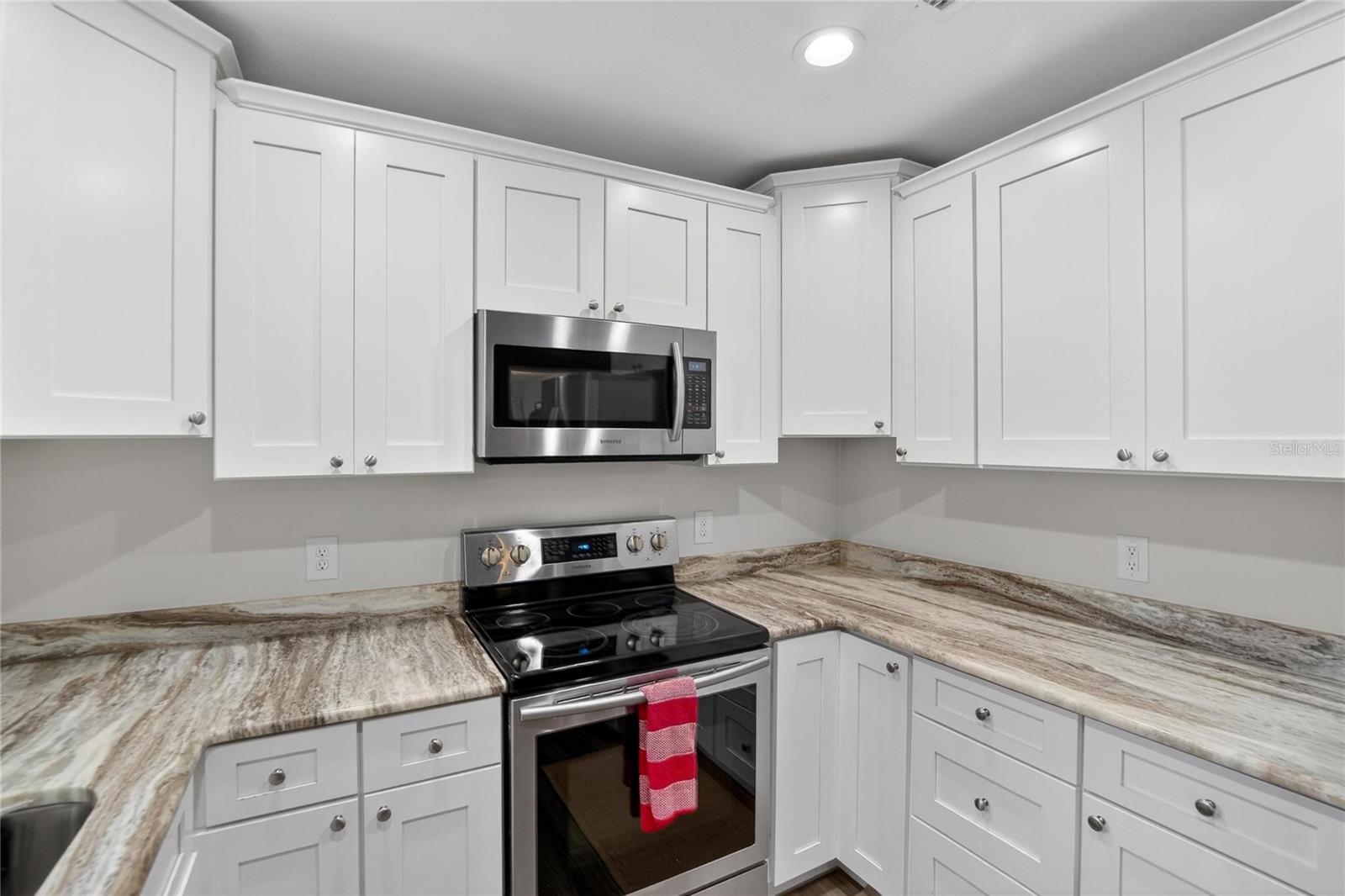 WESTGATE MANOR 1ST ADD BLK 3, LOT 21 - Residential