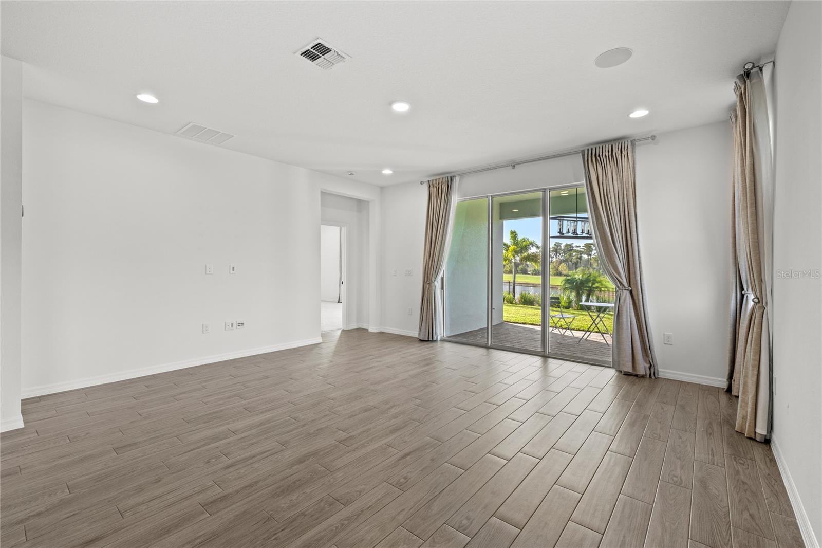 ENCORE/OVATION PH 4B - Residential