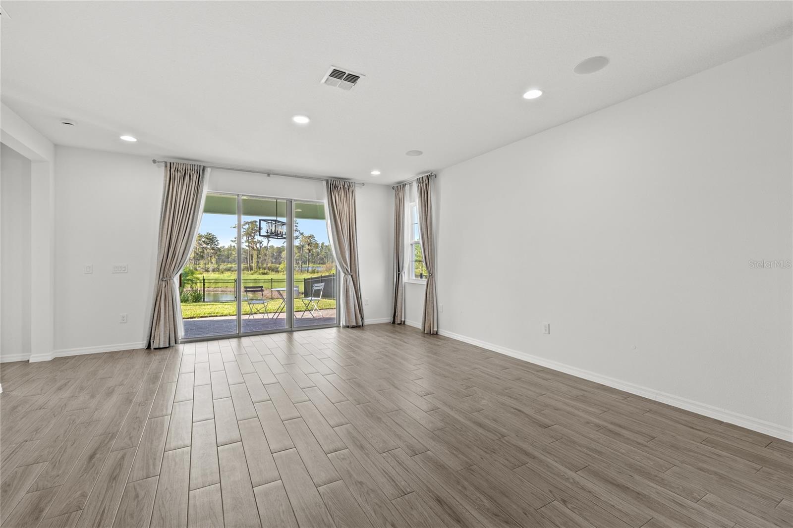 ENCORE/OVATION PH 4B - Residential