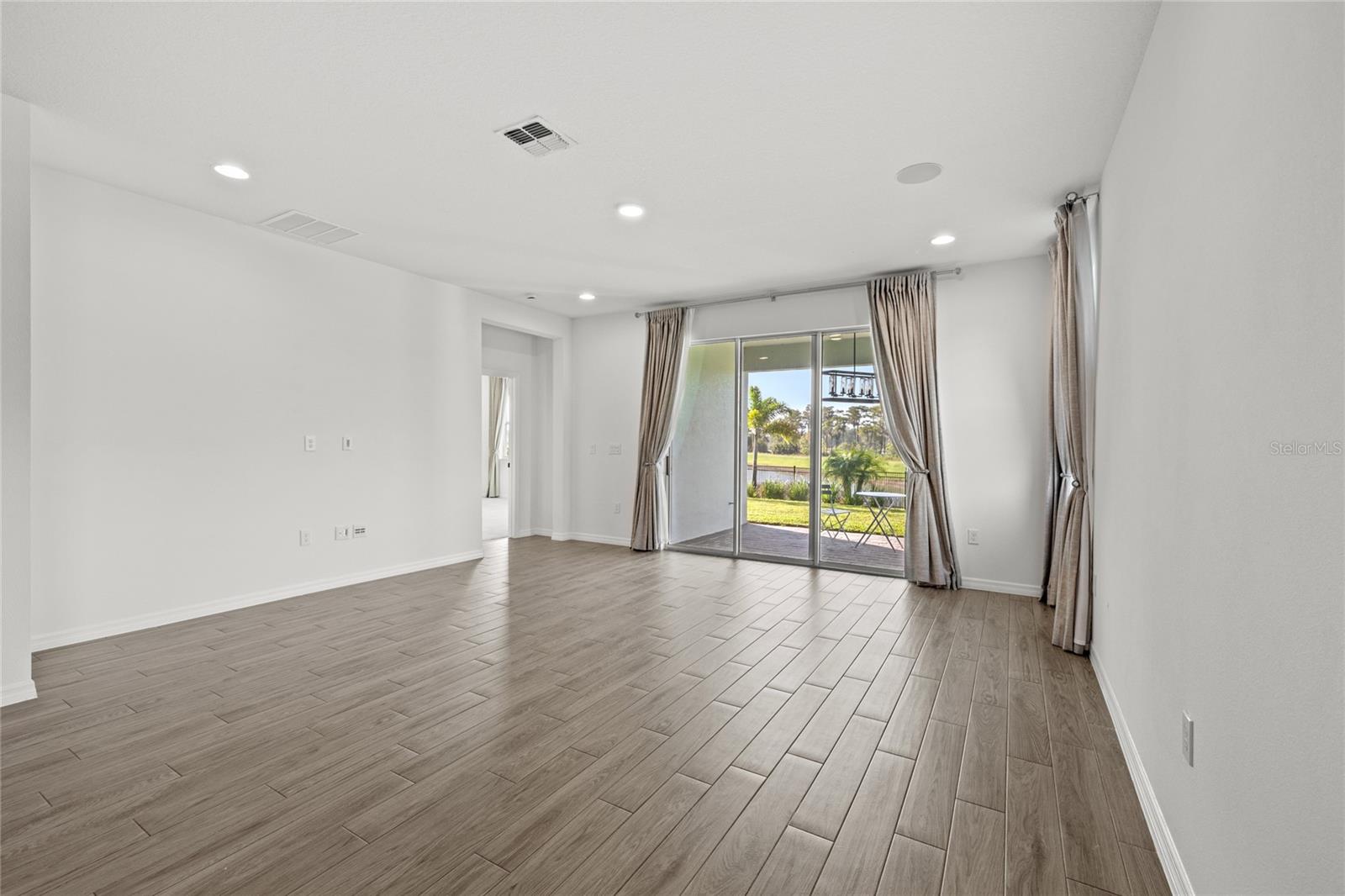 ENCORE/OVATION PH 4B - Residential