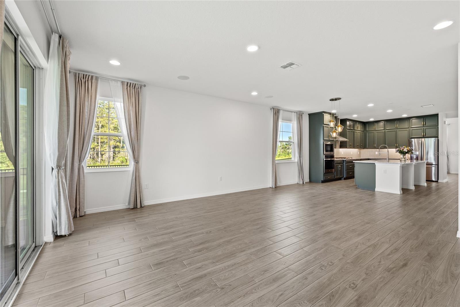 ENCORE/OVATION PH 4B - Residential