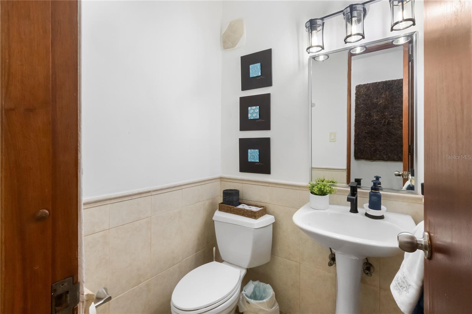 HARBOUR LAKES - Residential