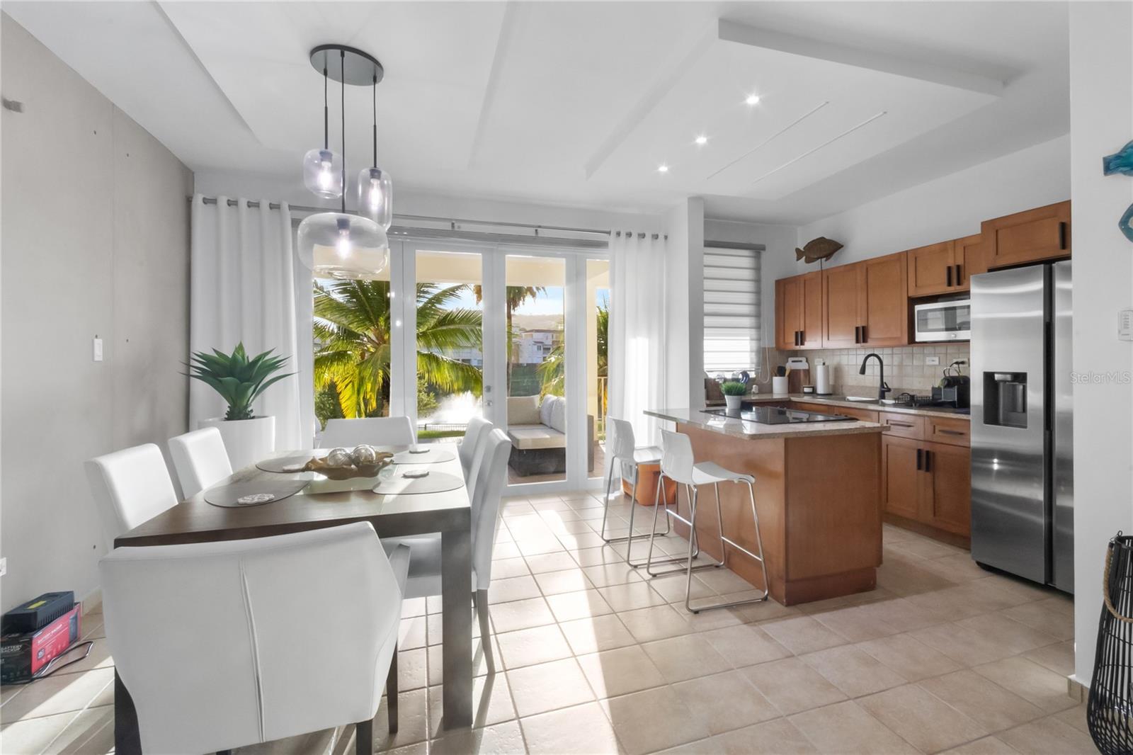 HARBOUR LAKES - Residential