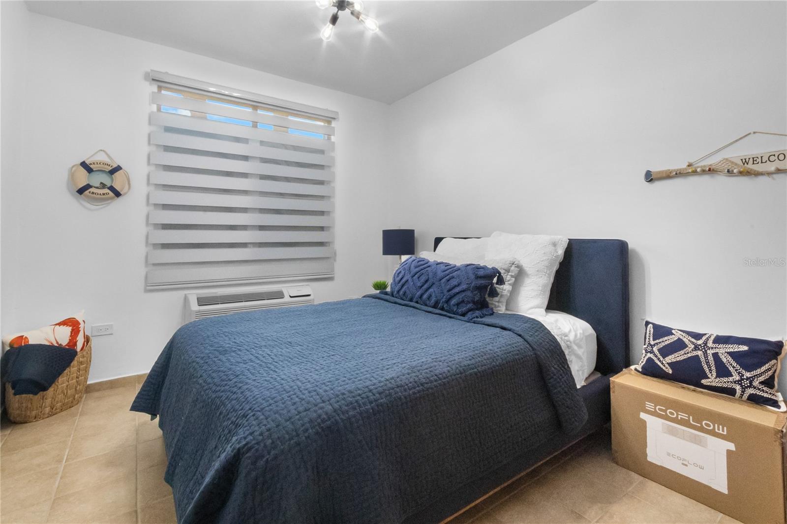 HARBOUR LAKES - Residential