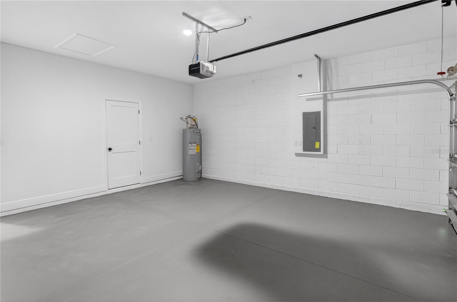 CITRUS SPGS UNIT 09 - Residential Lease