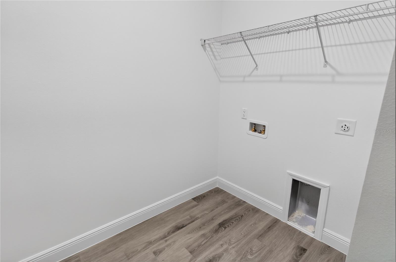 CITRUS SPGS UNIT 09 - Residential Lease