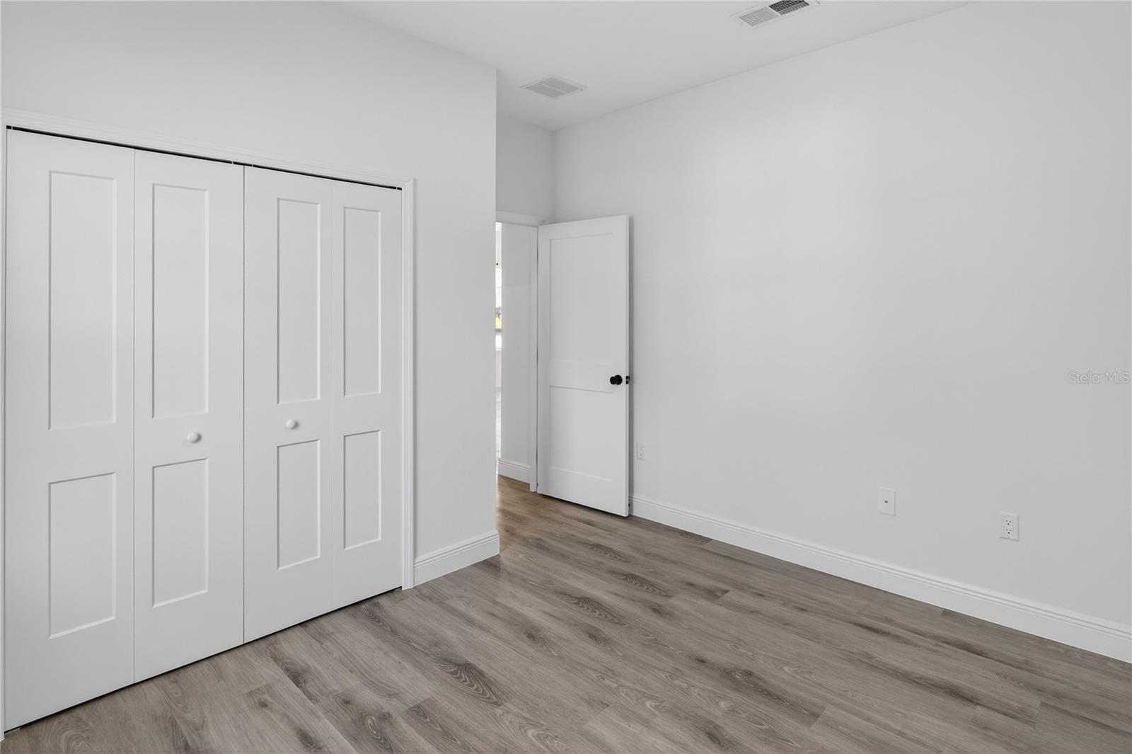 CITRUS SPGS UNIT 09 - Residential Lease