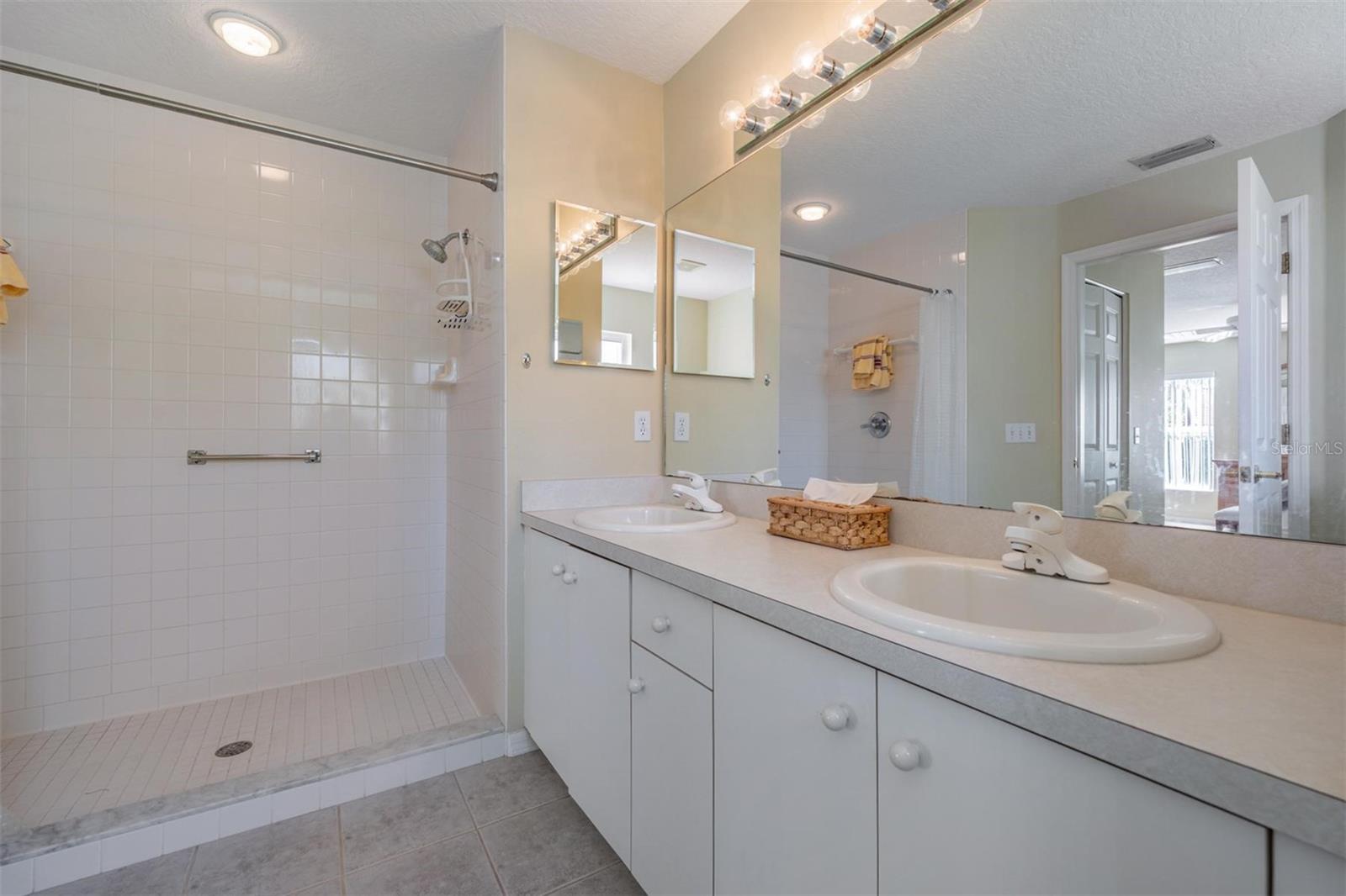 HERITAGE SPGS VILLAGE 04 - Residential