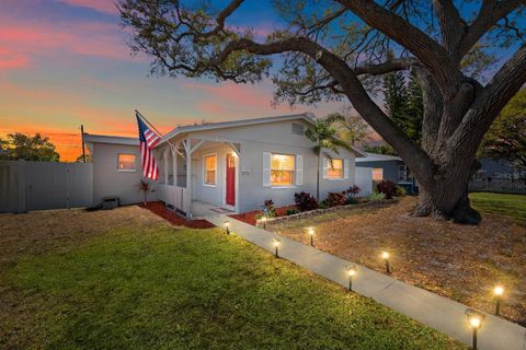 Photo of 842 90th Avenue N, St Petersburg, FL 33702 (MLS # TB8483299)