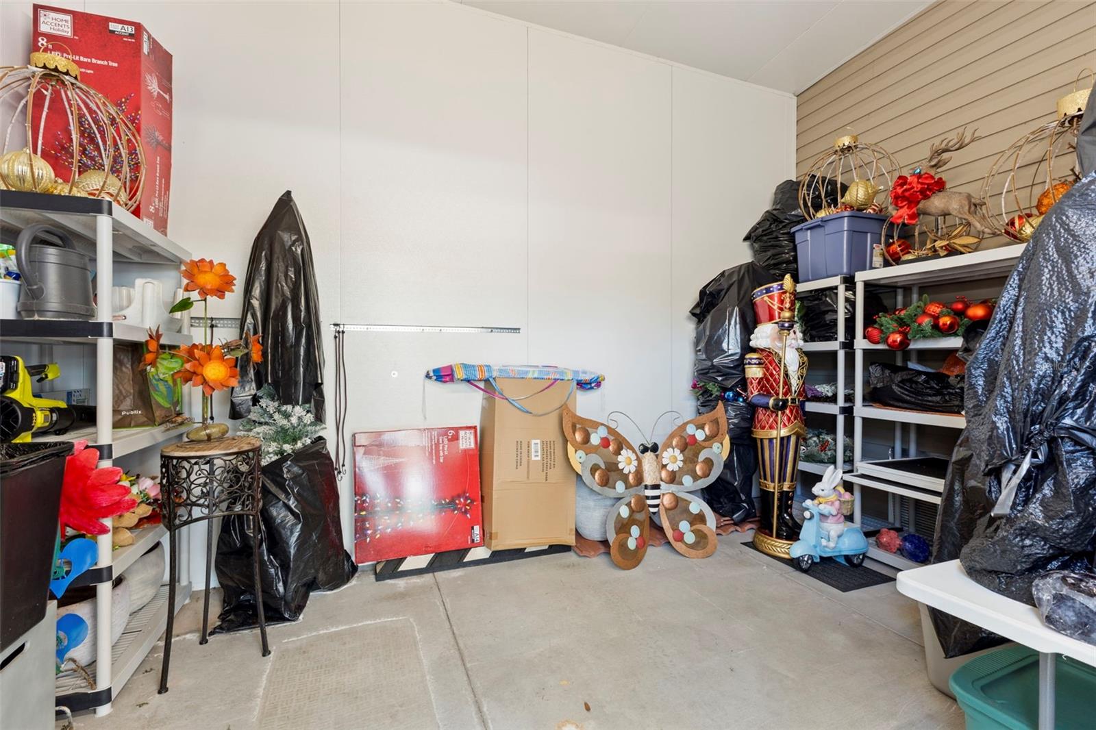 MOBEL AMERICANA MOBILE HOME PARK UNREC - Residential