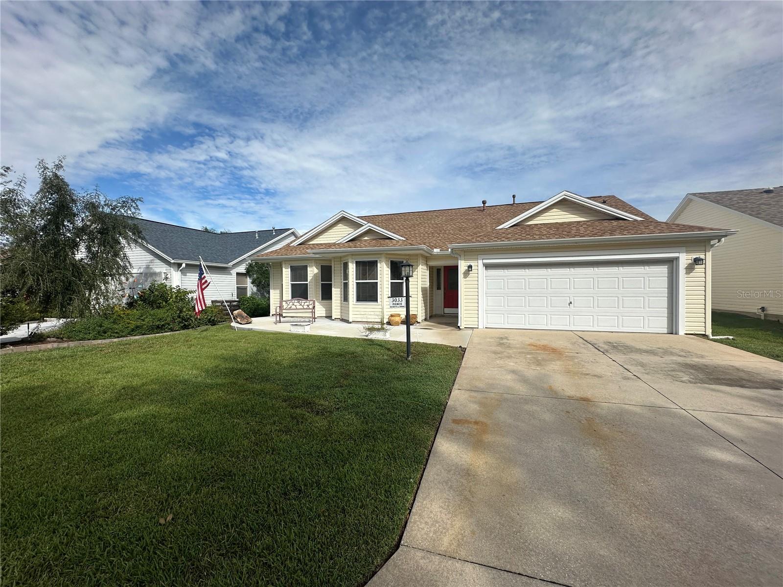 3033 HILLSIDE LANE