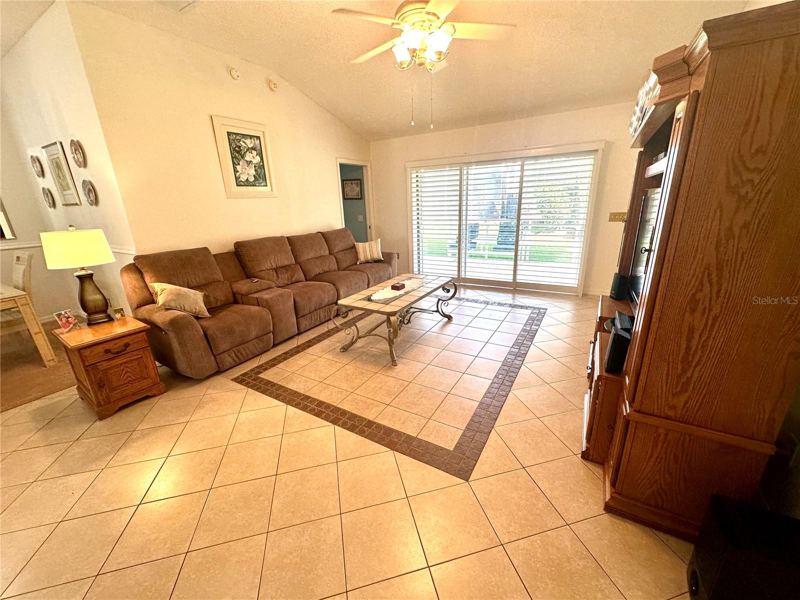 3033 HILLSIDE LANE