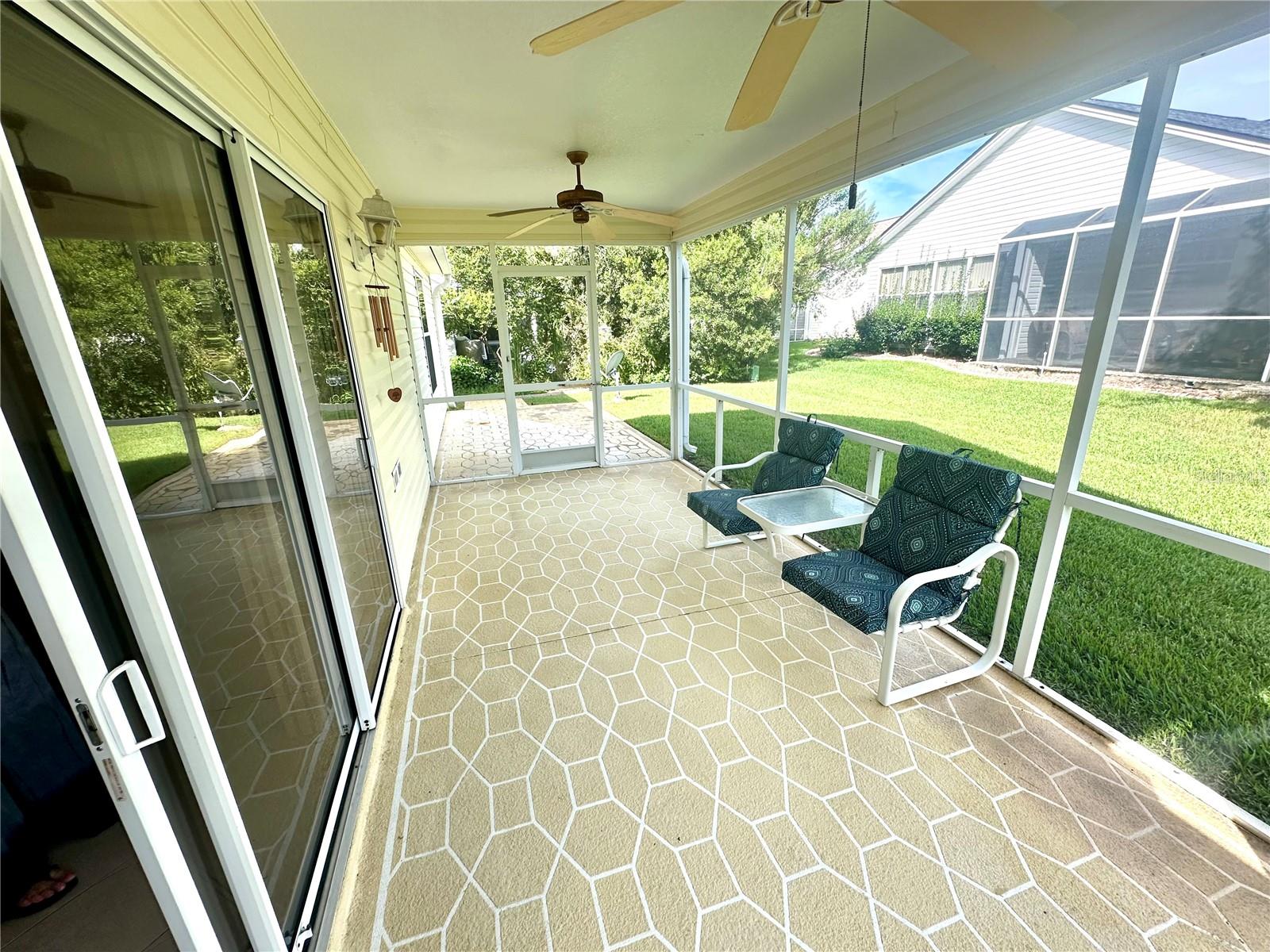 3033 HILLSIDE LANE
