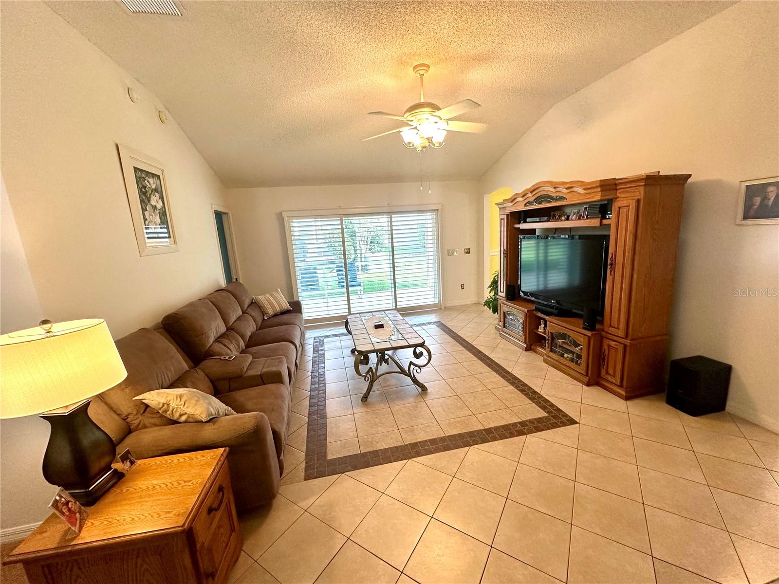 3033 HILLSIDE LANE